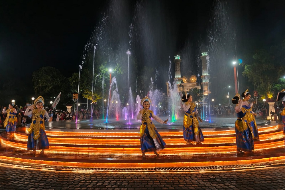 Malang's Iconic Alun-Alun Merdeka Reopens in Grand Style After Revitalization
