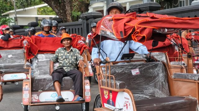 Malang DPRD Pushes City Government to Build Support System for Electric Pedicab Drivers Amid Low Earnings
