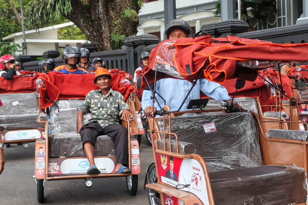 Malang DPRD Pushes City Government to Build Support System for Electric Pedicab Drivers Amid Low Earnings