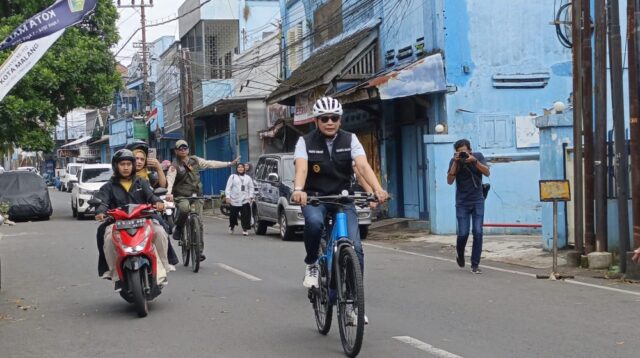 Malang Mayor Leads by Example as ASN Are Encouraged to Cycle on Fridays