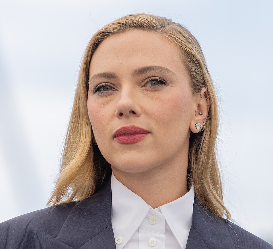Matt Reeves Confirms Scarlett Johansson, Sebastian Stan & Charles Dance Join The Batman Part II