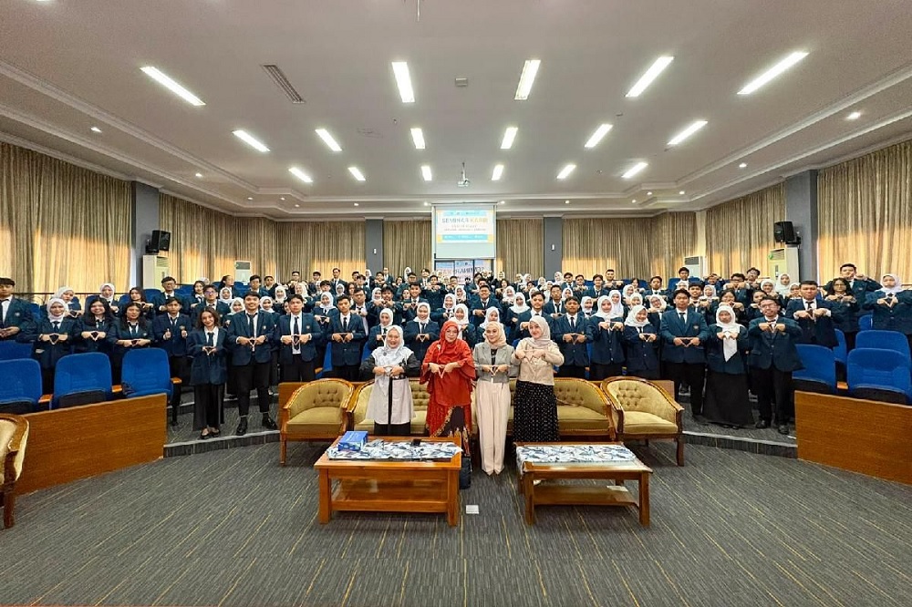 FEB UB Holds LinkedIn Personal Branding Seminar for Graduates and Alumni