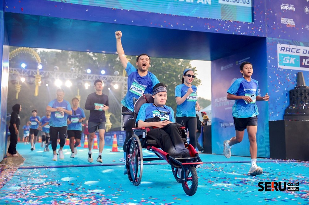 Governor Ahmad Luthfi Inspires at Rupiah Borobudur Playon 2026 with Heartwarming Run