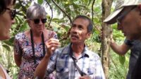 259. Heri Mujiono guiding Dutch tourists How Heri Mujiono Transformed Ampelgading into a World-Class Village Destination