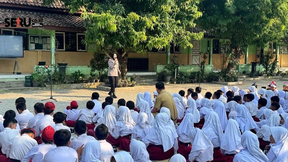 Police Inspire Boyolali School Kids with Anti-Bullying at SDN 1 Kemiri Boyolali