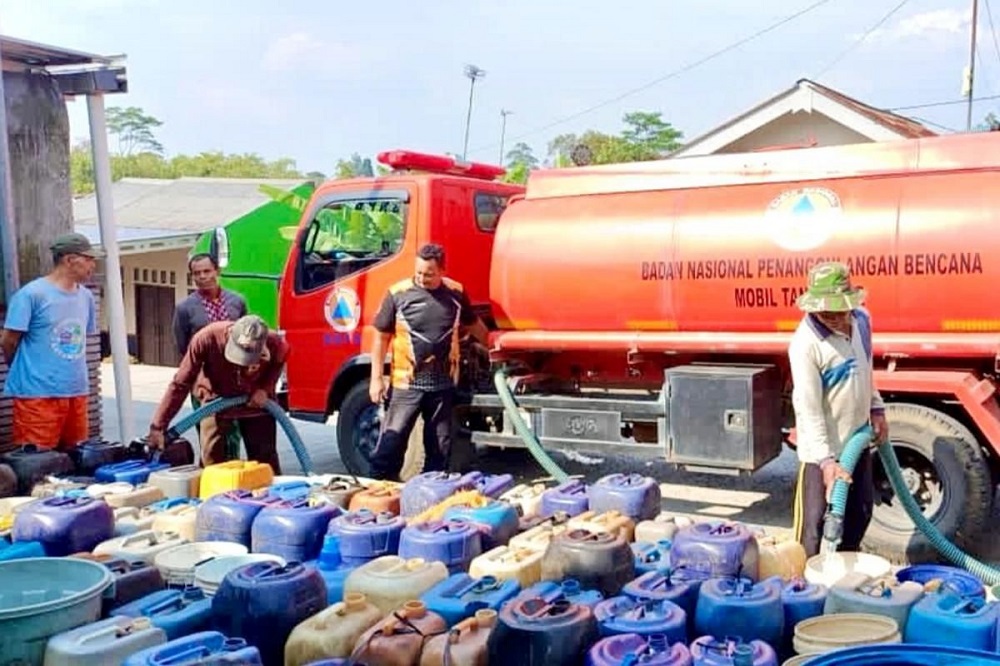 Central Java Supplies 3.2 Million Liters of Clean Water Amid Worsening Drought