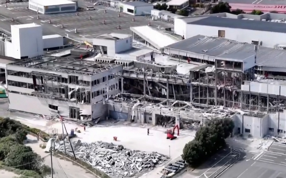 Japan Earthquake Death Toll Rises to 34 as Rescuers Continue Search