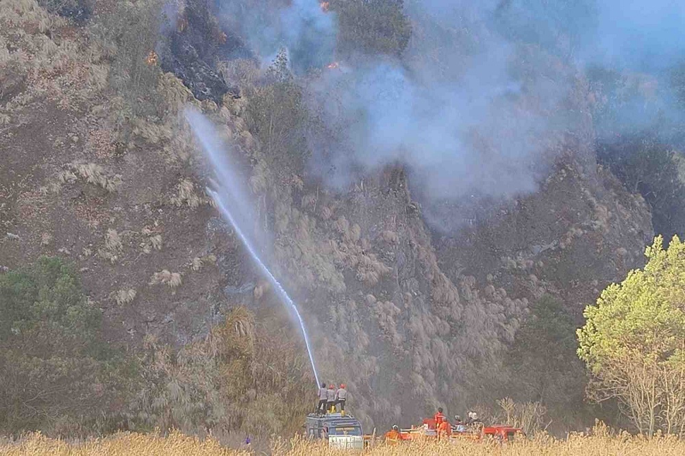 Bromo Forest Fire Area Shrinks No New Hotspots Detected on CCTV