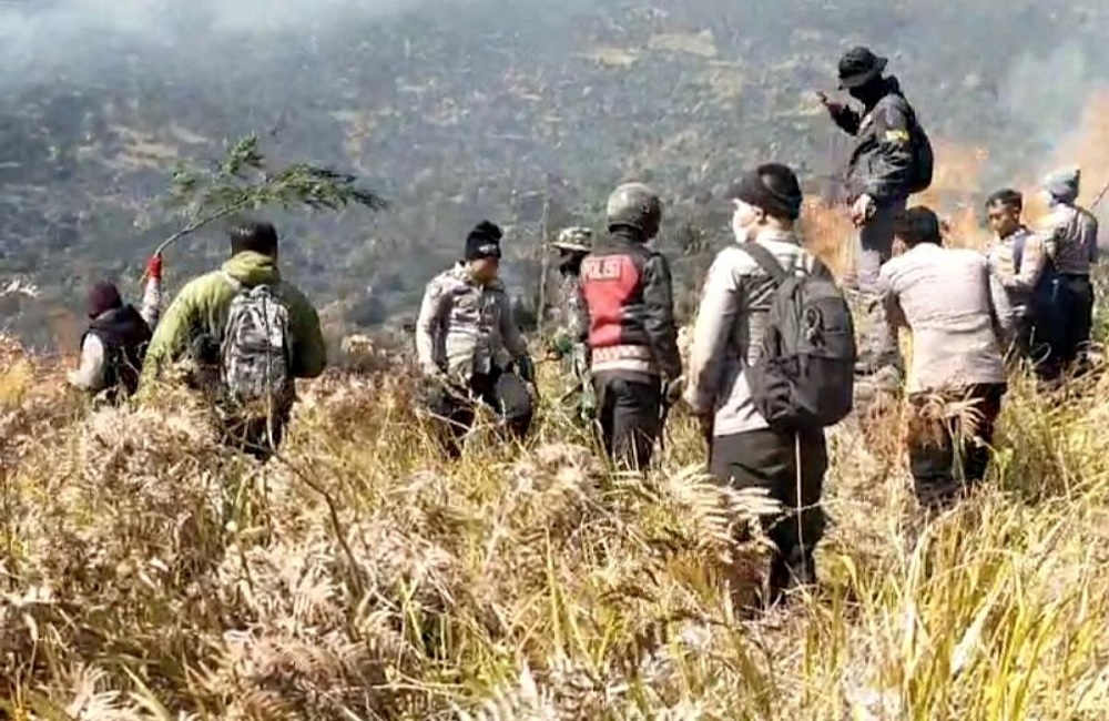Bromo Tengger Semeru Wildfire Expands to 899 Hectares Amid Dry Conditions
