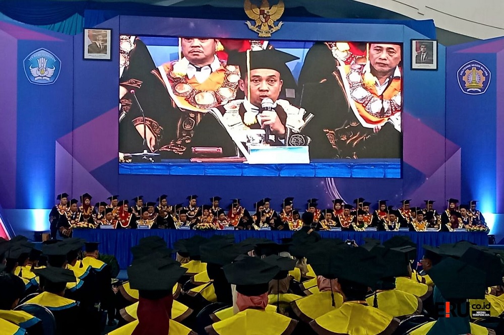 Polinema Graduates 469 Students at 73rd Commencement Ceremony