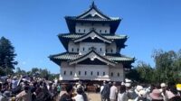 Thousands Help Pull 400-Ton Hirosaki Castle Tower Back into Place