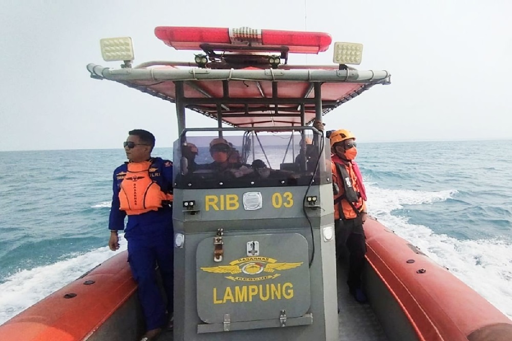 Eight Missing in Sunda Strait Yields No Results