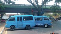 Public minivans blocked part of Jalan Raden Intan Malang Public Transport Association Allowed Trans Jatim Corridor II After Key Route Change